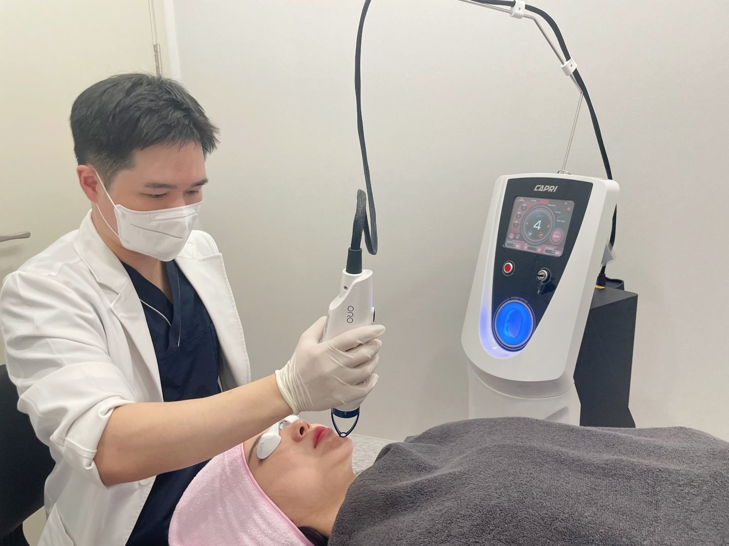 뮤즈의원 동탄점 리프팅 시술 장면