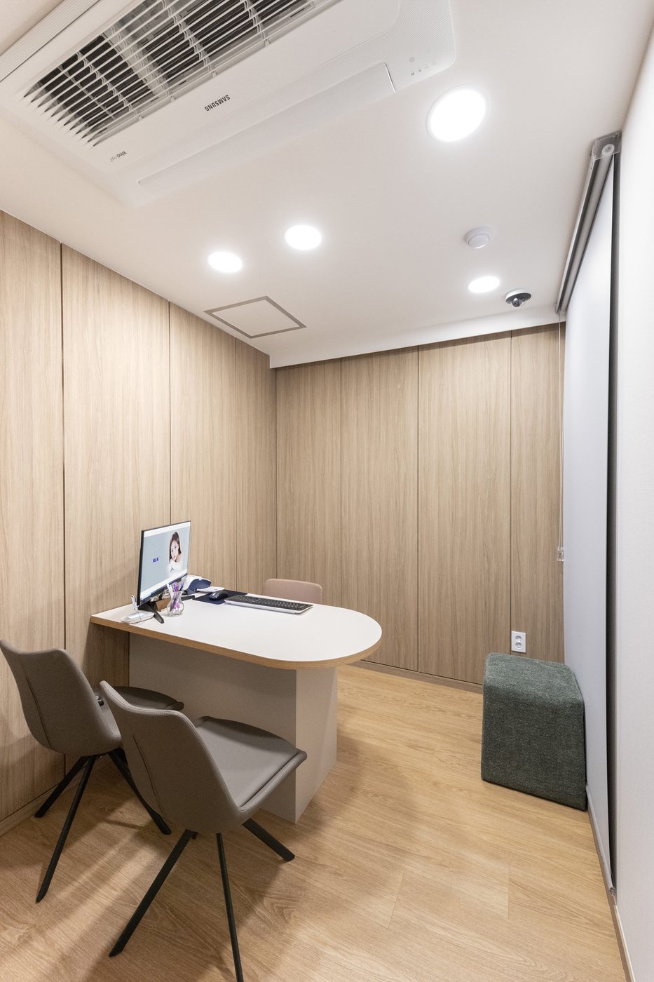 WILL BE Plastic Surgery treatment room